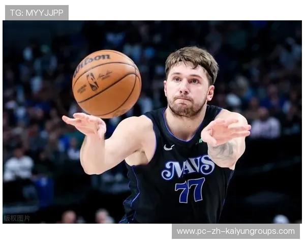 东契奇压哨一投打进，独行侠主场欢腾